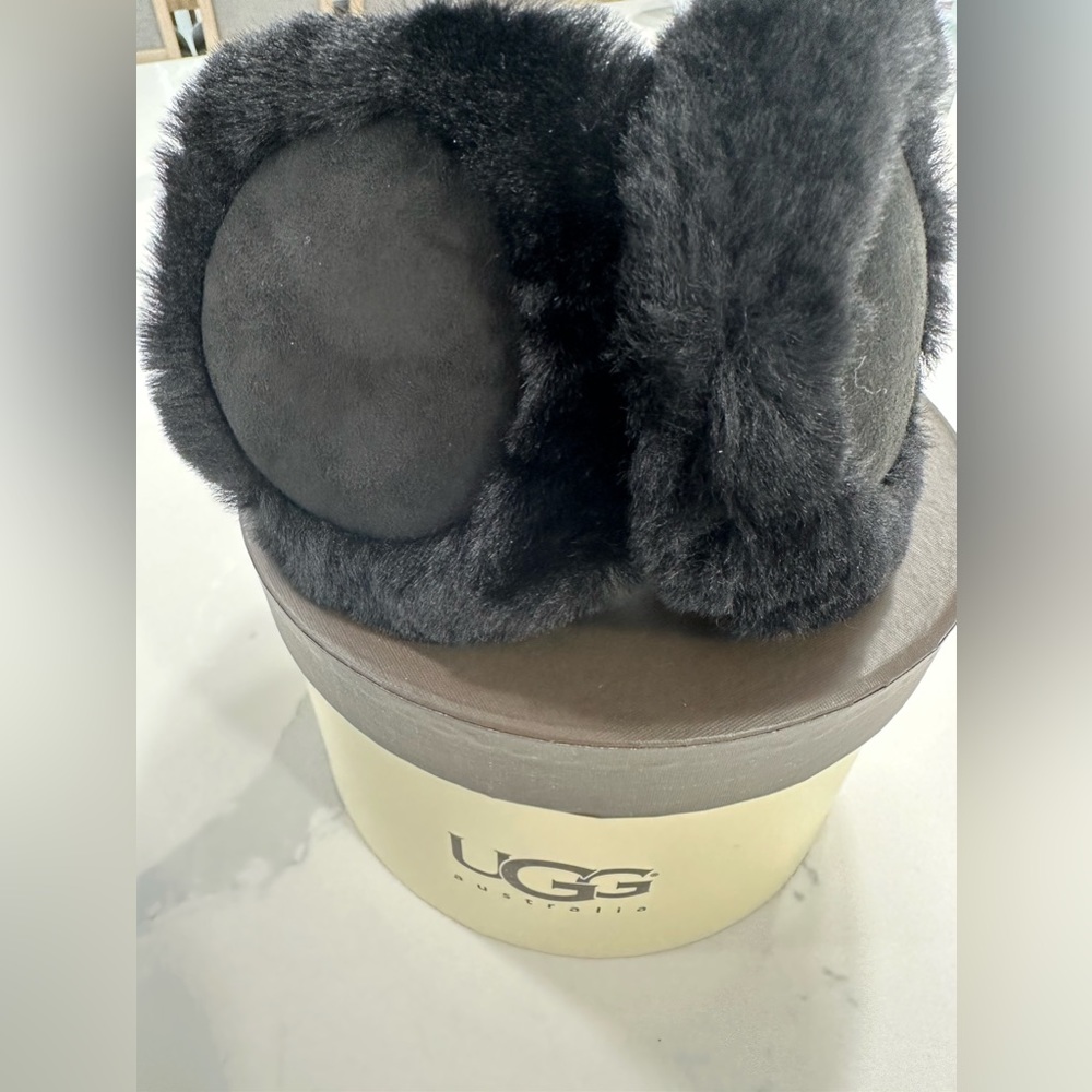 UGG earmuffs NIB